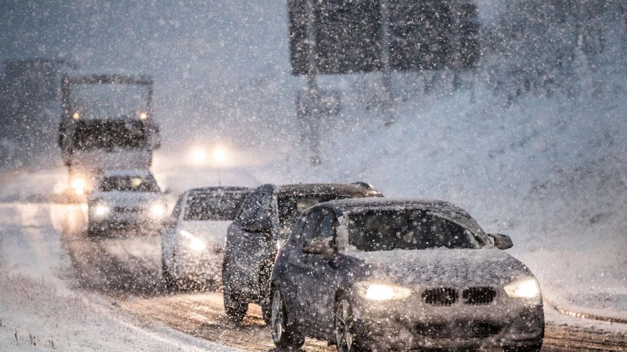 Warning snow ice met office scotland across weather issued warnings morning expected